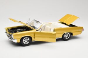 Pontiac GTO Hurst Edition Dourado Maisto 1:18 531884 Metal - imagem 2 de 8