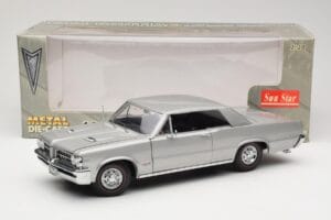 Pontiac GTO Prata Sun Star 1:18 1821 Metal - imagem 8 de 8