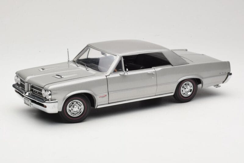 Pontiac GTO Prata Sun Star 1:18 1821 Metal