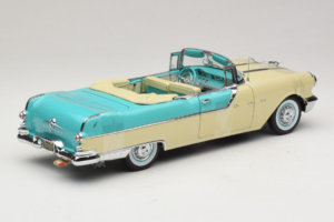 Pontiac Star Chief I Love Lucy Nautilus Blue Branco Sun Star 1:18 5057 Metal - imagem 3 de 7