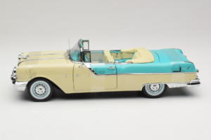 Pontiac Star Chief I Love Lucy Nautilus Blue Branco Sun Star 1:18 5057 Metal - imagem 4 de 7