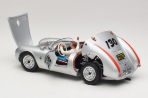Porsche 550 A Spyder Little Bastard James Dean Schuco 1:18 450033200 Metal - imagem 5 de 8