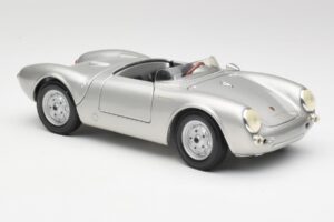 Porsche 550 A Spyder Prata Maisto 1:18 50314 Metal - imagem 6 de 8