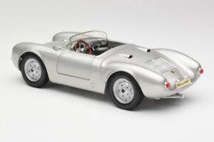 Porsche 550 A Spyder Prata Maisto 1:18 50314 Metal - imagem 7 de 8