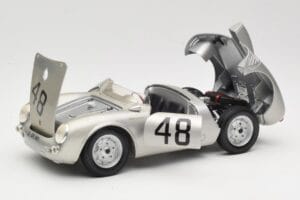 Porsche 550A Spyder #48 Sports Prototype 1955 Maisto 1:18 50341 Metal - imagem 2 de 8