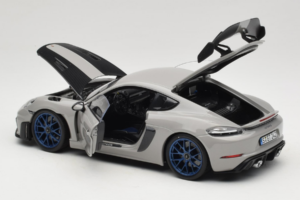Porsche 718 Cayman 982 GT4 RS Weissach Package Chalk Norev 1:18 187253 Metal - imagem 5 de 8