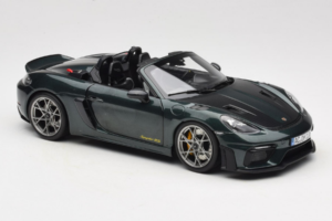 Porsche 718 Spyder RS Weissach Pack Forest Green Norev 1:18 187272 Metal - imagem 6 de 8