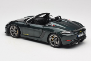 Porsche 718 Spyder RS Weissach Pack Forest Green Norev 1:18 187272 Metal - imagem 7 de 8