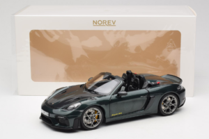 Porsche 718 Spyder RS Weissach Pack Forest Green Norev 1:18 187272 Metal - imagem 8 de 8