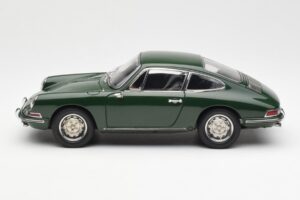 Porsche 901 Verde CMC 1:18 M-067B Metal - imagem 3 de 6