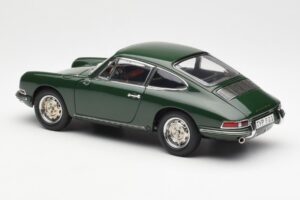 Porsche 901 Verde CMC 1:18 M-067B Metal - imagem 5 de 6