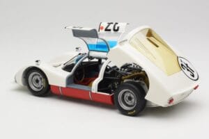 Porsche 906 K #37 V. Elford / B. Pon Porsche System 24 Hours of Le Mans 1967 Minichamps 1:18 100676137 Metal - imagem 5 de 8