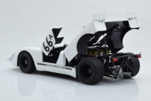 Porsche 908/02 #66A S. McQueen Holtville 1970 AUTOart 1:18 87073 Metal - imagem 3 de 8