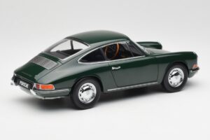 Porsche 911 901 Irish Verde Kyosho 1:18 08969G Metal - imagem 3 de 8