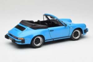 Porsche 911 930 Carrera Cabriolet Azul Minichamps 1:18 100063032 Metal - imagem 3 de 8