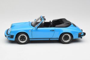 Porsche 911 930 Carrera Cabriolet Azul Minichamps 1:18 100063032 Metal - imagem 4 de 8