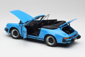 Porsche 911 930 Carrera Cabriolet Azul Minichamps 1:18 100063032 Metal - imagem 5 de 8