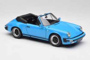 Porsche 911 930 Carrera Cabriolet Azul Minichamps 1:18 100063032 Metal - imagem 6 de 8