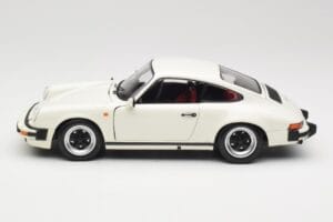 Porsche 911 930 Carrera 3.2 Grand Prix White Minichamps 1:18 100063024 Metal - imagem 4 de 8
