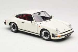 Porsche 911 930 Carrera 3.2 Grand Prix White Minichamps 1:18 100063024 Metal - imagem 6 de 8