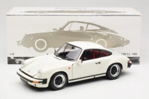 Porsche 911 930 Carrera 3.2 Grand Prix White Minichamps 1:18 100063024 Metal - imagem 8 de 8