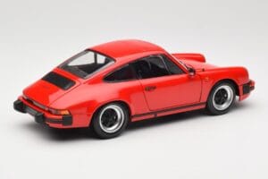 Porsche 911 930 Carrera 3.2 Guards Red Minichamps 1:18 100063021 Metal - imagem 3 de 8