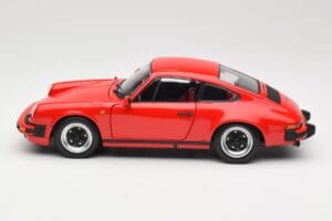 Porsche 911 930 Carrera 3.2 Guards Red Minichamps 1:18 100063021 Metal - imagem 4 de 8