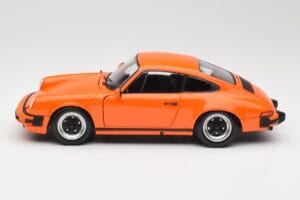 Porsche 911 930 Carrera 3.2 Signal Orange Minichamps 1:18 100063025 Metal - imagem 4 de 8