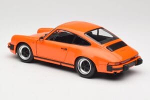 Porsche 911 930 Carrera 3.2 Signal Orange Minichamps 1:18 100063025 Metal - imagem 7 de 8