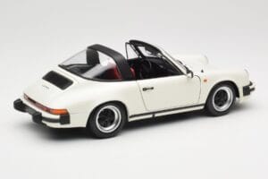Porsche 911 930 Carrera Targa 3.2 Grand Prix White Minichamps 1:18 100063062 Metal - imagem 3 de 8