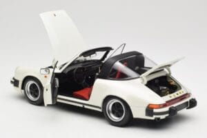 Porsche 911 930 Carrera Targa 3.2 Grand Prix White Minichamps 1:18 100063062 Metal - imagem 5 de 8