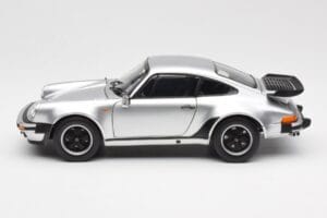 Porsche 911 930 Turbo 3.3 Prata Norev 1:18 187574 Metal - imagem 4 de 8