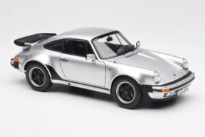 Porsche 911 930 Turbo 3.3 Prata Norev 1:18 187574 Metal - imagem 6 de 8