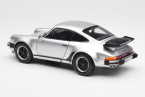 Porsche 911 930 Turbo 3.3 Prata Norev 1:18 187574 Metal - imagem 7 de 8