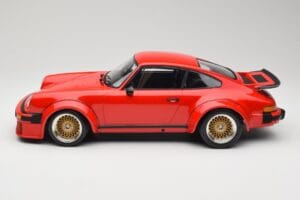 Porsche 911 934 RSR Vermelho 1976 Minichamps 1:12 125766400 Metal - imagem 3 de 6