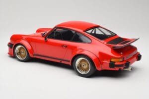 Porsche 911 934 RSR Vermelho 1976 Minichamps 1:12 125766400 Metal - imagem 5 de 6