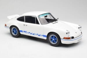Porsche 911 2.7 RS Grand Prix Branco GT Spirit 1:12 GT921 Resina - imagem 4 de 6