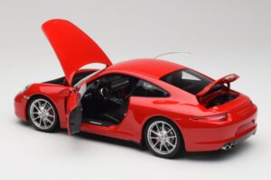 Porsche 911 991 Carrera S Guards Vermelho Minichamps 1:18 100061020 Metal - imagem 5 de 8