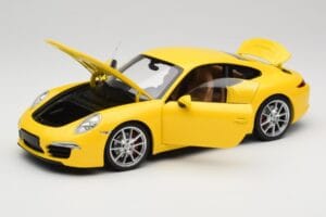 Porsche 911 991 Carrera S Racing Yellow Minichamps 1:18 100061021 Metal - imagem 2 de 8