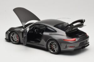 Porsche 911 991 GT3 Grey Metallic Minichamps 1:18 110062720 Metal - imagem 5 de 8