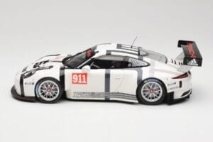 Porsche 911 991 GT3 R #911 2015 Minichamps 1:18 155156000 Metal - imagem 3 de 6
