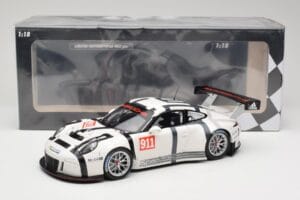 Porsche 911 991 GT3 R #911 2015 Minichamps 1:18 155156000 Metal - imagem 6 de 6