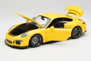 Porsche 911 991 GT3 Racing Amarelo & Jantes Prata Minichamps 1:18 110062722 Metal - imagem 2 de 8