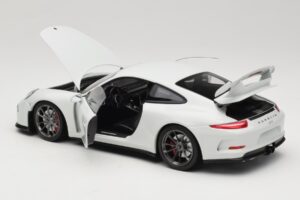 Porsche 911 991 GT3 Branco Com Jantes Prateadas Minichamps 1:18 113062721 Metal - imagem 5 de 8