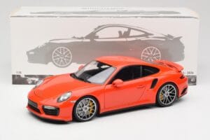 Porsche 911 991 Turbo S Lava Orange Minichamps 1:18 110067120 Metal - imagem 8 de 8