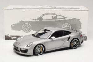 Porsche 911 991 Turbo S Prata Minichamps 1:18 113067126 Metal - imagem 8 de 8