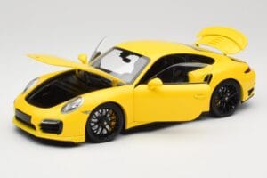 Porsche 911 991 Turbo S Amarelo Com Jantes Pretas Minichamps 1:18 110062321 Metal - imagem 2 de 8