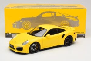 Porsche 911 991 Turbo S Amarelo Com Jantes Pretas Minichamps 1:18 110062321 Metal - imagem 8 de 8