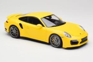 Porsche 911 991 Turbo S Amarelo Com Jantes Prateadas Minichamps 1:18 110062322 Metal - imagem 6 de 8