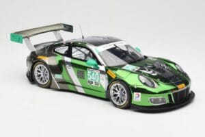 Porsche 911 991.1 GT3 R #540 Black Swan Racing P. Long / T. Pilgrim 24h Daytona 2016 Minichamps 1:18 155166540 Metal - imagem 4 de 6